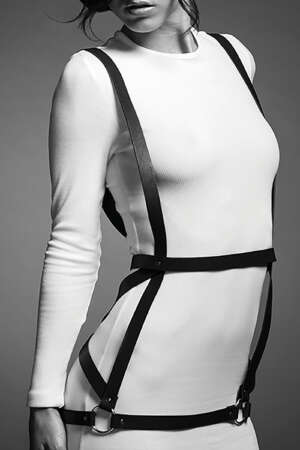 Robe harnais noire